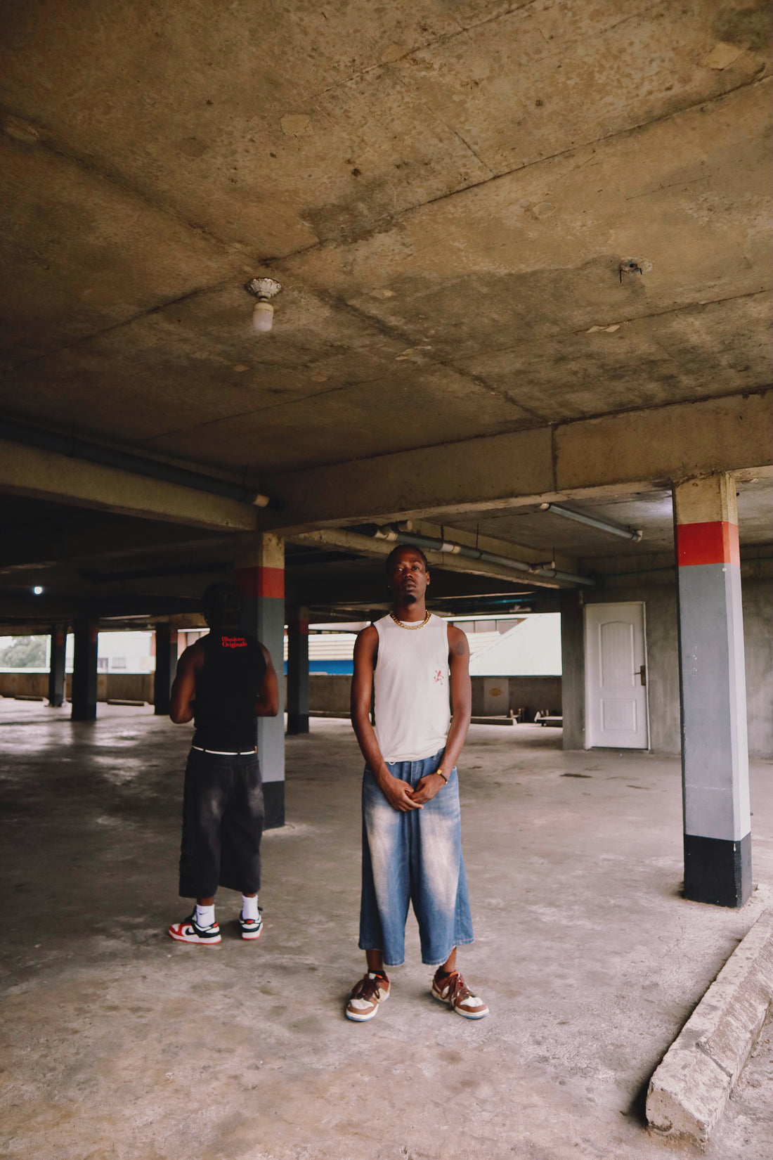 ILLUSIONS SKULLY OFF WHITE AND RED TANK TOPS